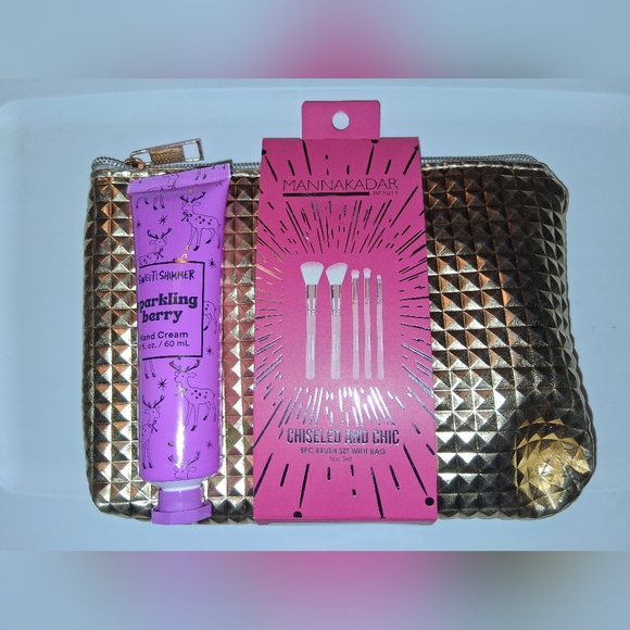 Manna Kadar Chiseled & Chic Brush Set with Gold Bag and Free Lotion NWT - Picture 5 of 5
